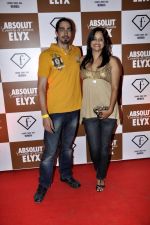 Adam Bedi, Nisha Harale at Sun Dance Party by Absolut Elyx in Mumbai on 21st Oct 2012 (105).JPG